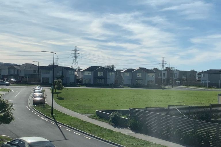 Photo of property in 12 Hopuni Way, Takanini, 2112