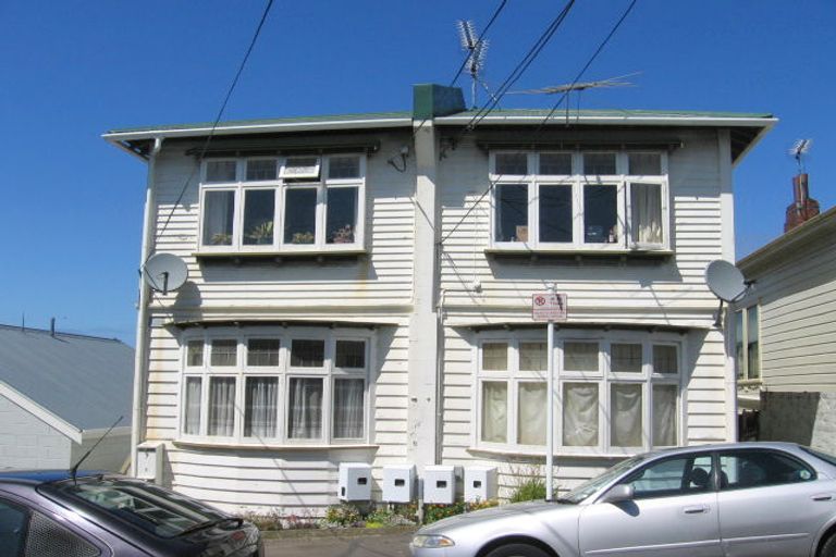 Photo of property in 4/9-9a Howard Street, Mount Cook, Wellington, 6021