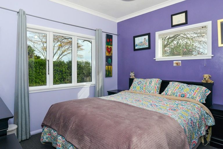 Photo of property in 1012 Heretaunga Street East, Parkvale, Hastings, 4122