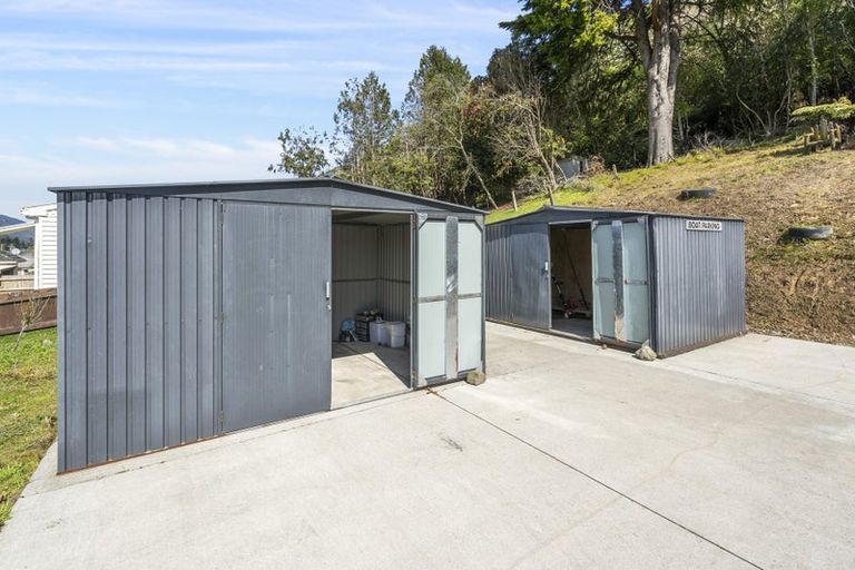 Photo of property in 10 Dover Road, Wainuiomata, Lower Hutt, 5014