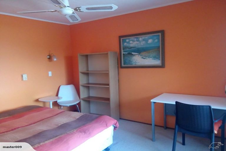 Photo of property in 2/571 Weymouth Road, Weymouth, Auckland, 2103