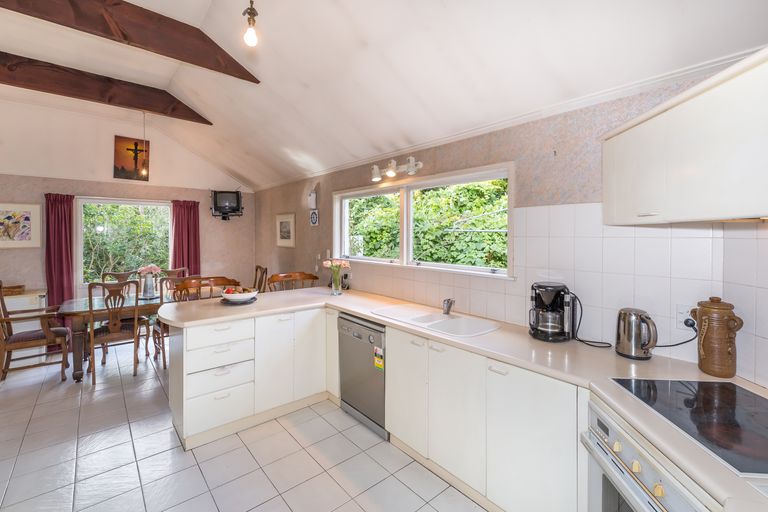 Photo of property in 22 Tuirau Place, Ilam, Christchurch, 8041