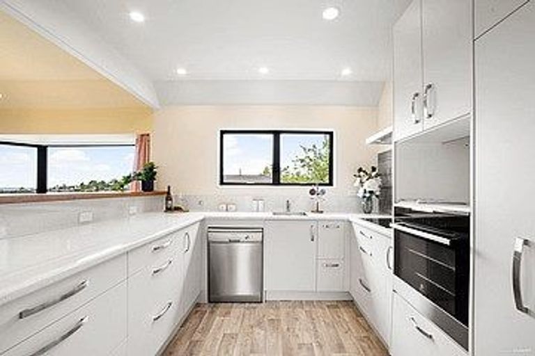 Photo of property in 68 Redwing Street, Browns Bay, Auckland, 0630