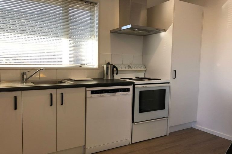 Photo of property in 84 Disraeli Street, Addington, Christchurch, 8024