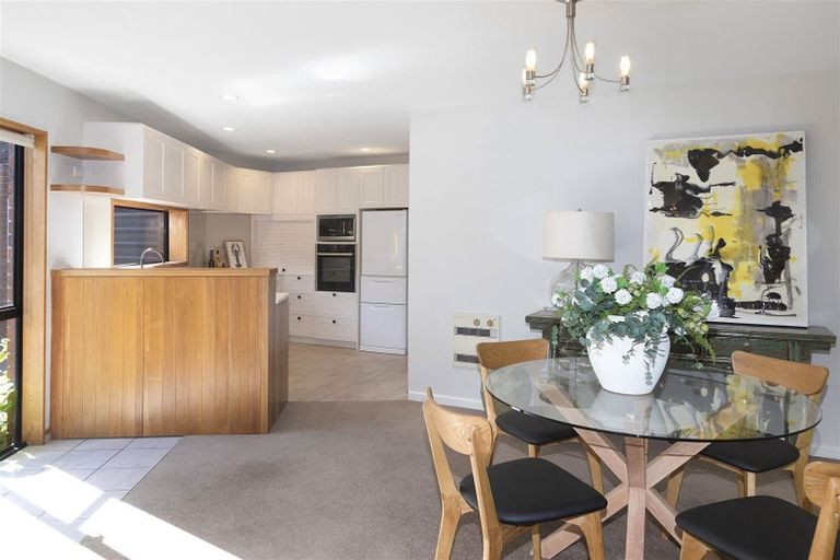 Photo of property in 71a Hamilton Avenue, Ilam, Christchurch, 8041