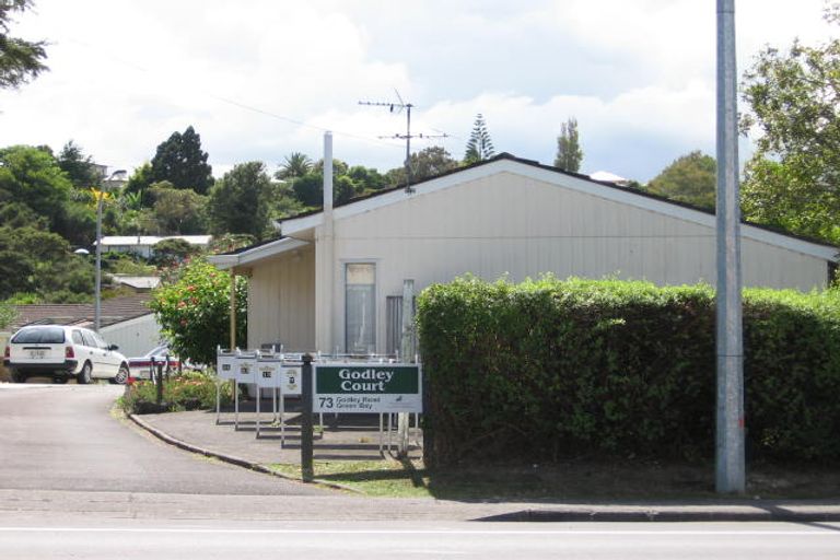 Photo of property in 81a Godley Road, Green Bay, Auckland, 0604