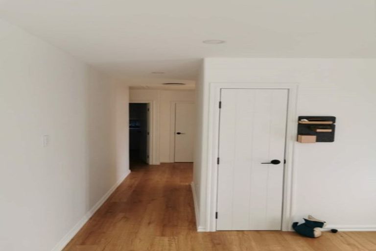 Photo of property in 133 Oreil Avenue, West Harbour, Auckland, 0618