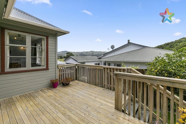 Photo of property in 1/186 Whites Line East, Waiwhetu, Lower Hutt, 5010