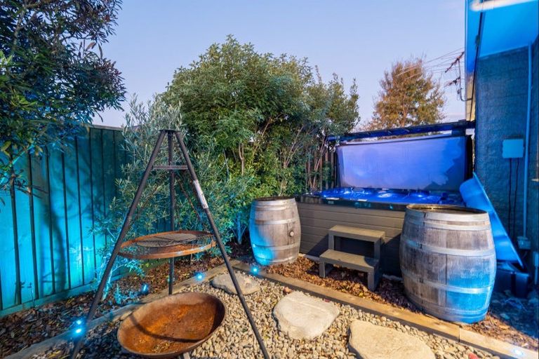 Photo of property in 5 Denise Crescent, Hornby, Christchurch, 8042