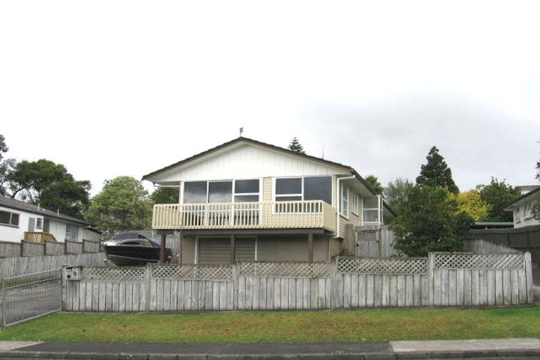 Photo of property in 41 Waitaki Street, Henderson, Auckland, 0612