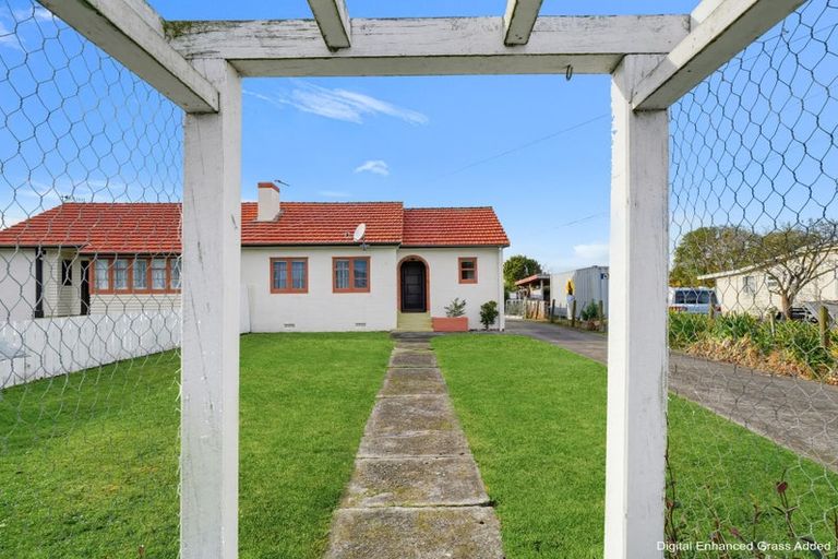 Photo of property in 21 Robert Street, Marton, 4710