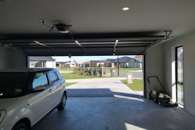 Photo of property in 16 Hehan Close, Cambridge, 3434