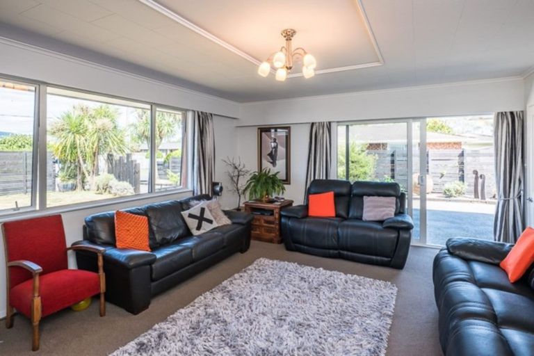 Photo of property in 53 Rimu Street, Waikanae, 5036