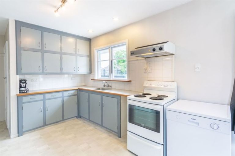 Photo of property in 1 Dalton Place, Burnside, Christchurch, 8053