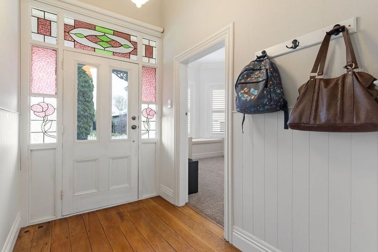 Photo of property in 17 Perrin Place, Kelvin Grove, Palmerston North, 4414