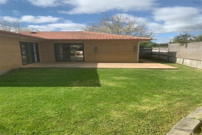 Photo of property in 8 Cottesmore Place, Huntington Park, Auckland, 2013