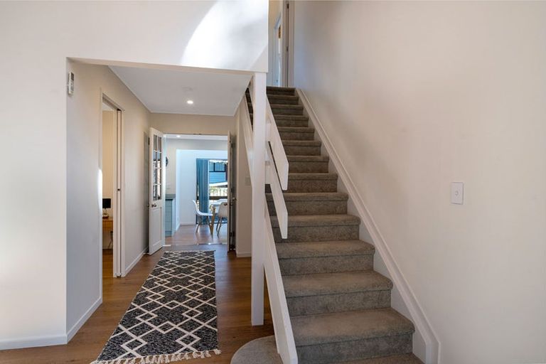 Photo of property in 1/6 Glucina Avenue, West Harbour, Auckland, 0618