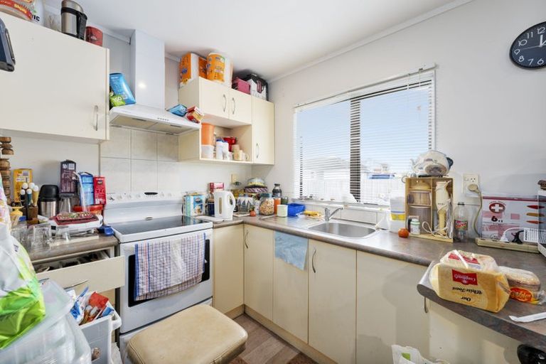 Photo of property in 50 Barrys Road, Glendene, Auckland, 0602