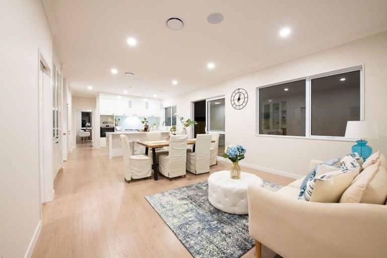 Photo of property in 56 Tir Conaill Avenue, Flat Bush, Auckland, 2019