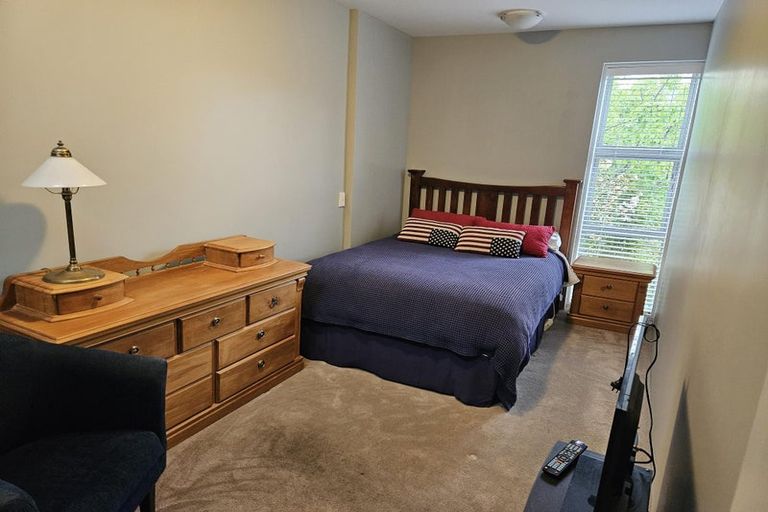 Photo of property in 3/99 Aikmans Road, Merivale, Christchurch, 8014