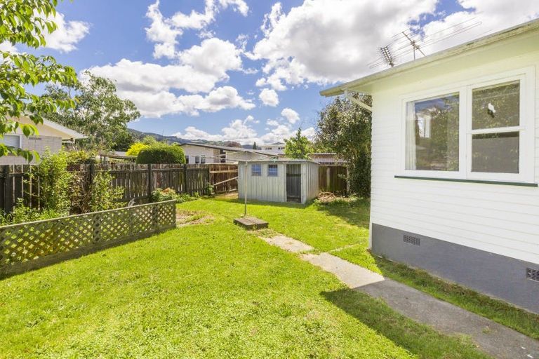 Photo of property in 5 Ruru Crescent, Heretaunga, Upper Hutt, 5018