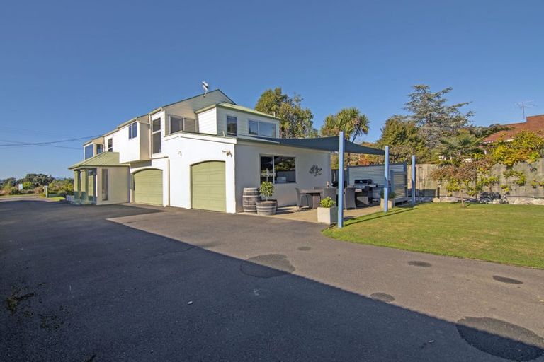 Photo of property in 14 Cliff Road, Tasman, Upper Moutere, 7173