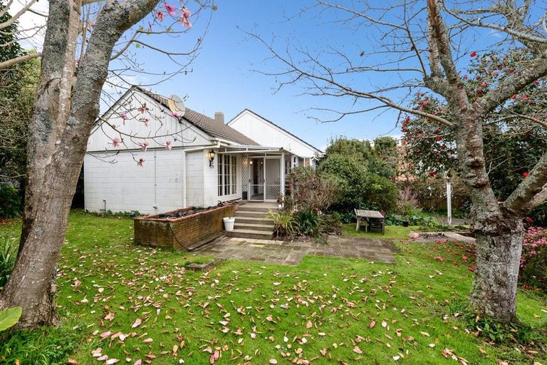 Photo of property in 2a Tamihana Avenue, Fairfield, Hamilton, 3214
