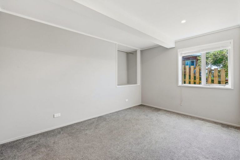 Photo of property in 54 Chorley Avenue, Massey, Auckland, 0614