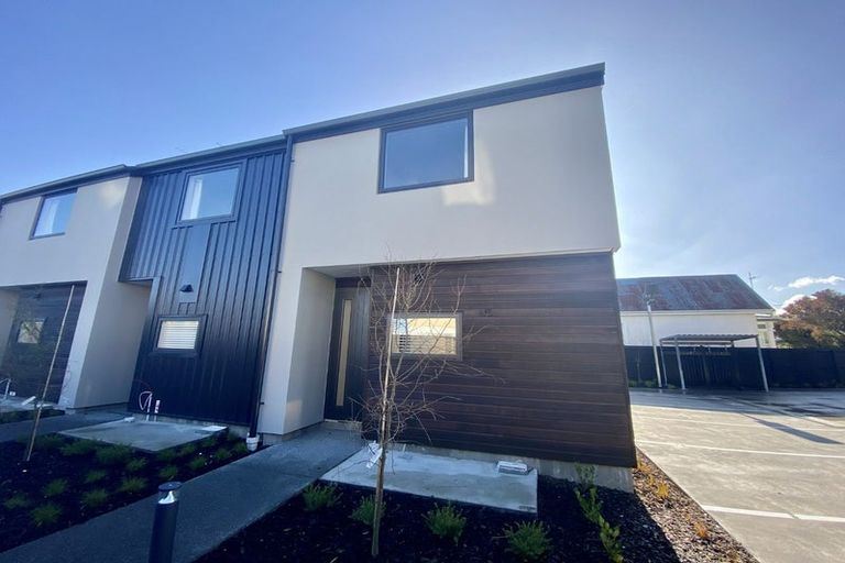 Photo of property in 3/89 Champion Street, Edgeware, Christchurch, 8013