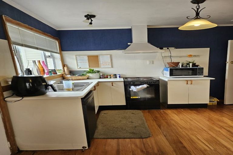 Photo of property in 38 Seddon Street, Wallaceville, Upper Hutt, 5018