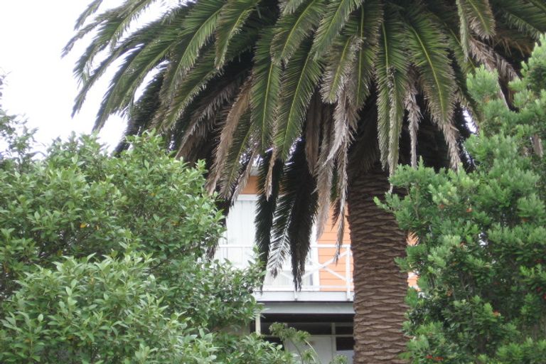 Photo of property in 6 Sea Vista Avenue, Beach Haven, Auckland, 0626