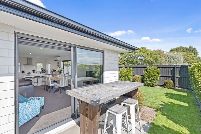 Photo of property in 8 Parawai Street, Marshland, Christchurch, 8083