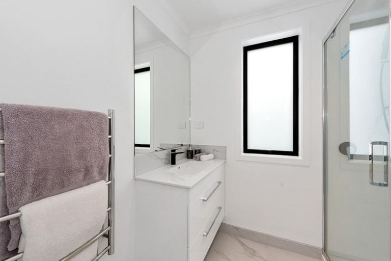 Photo of property in 20 Te Tiireke Drive, Glenview, Hamilton, 3206