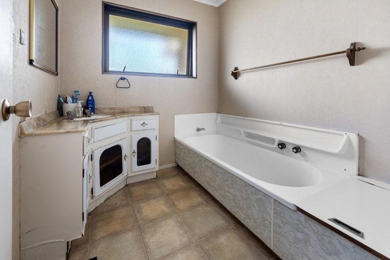 Photo of property in 16 Williams Drive, Te Puke, 3119