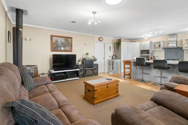 Photo of property in 5 Alpha Close, Wanaka, 9305