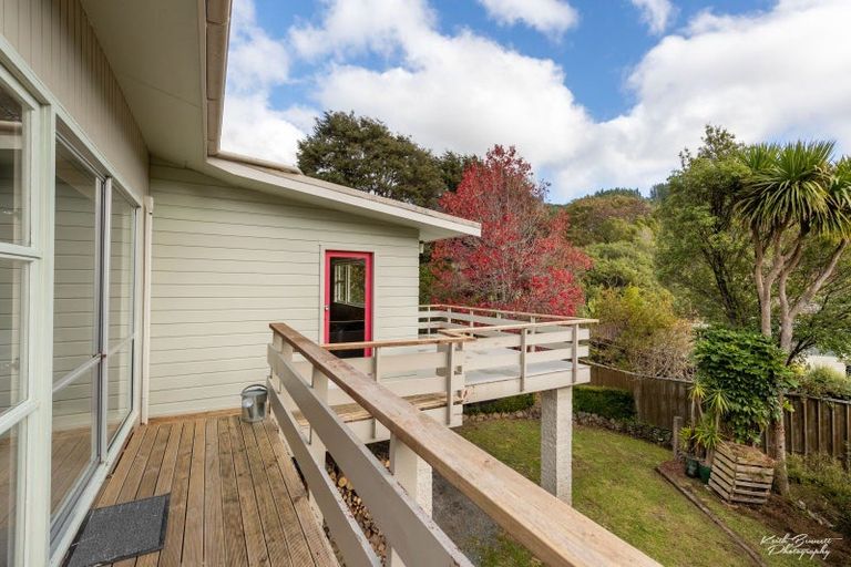 Photo of property in 10a Birch Grove, Pinehaven, Upper Hutt, 5019