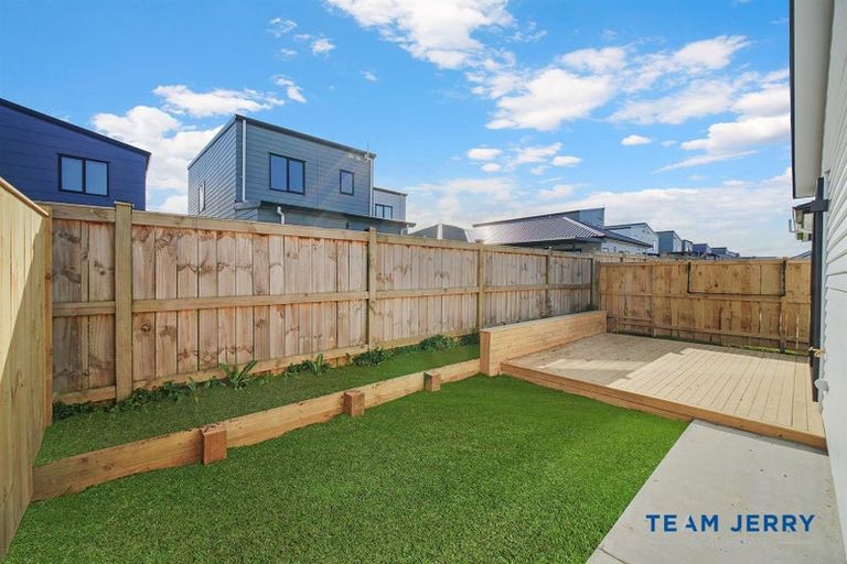 Photo of property in 27 Huringa Road, Karaka, Papakura, 2113
