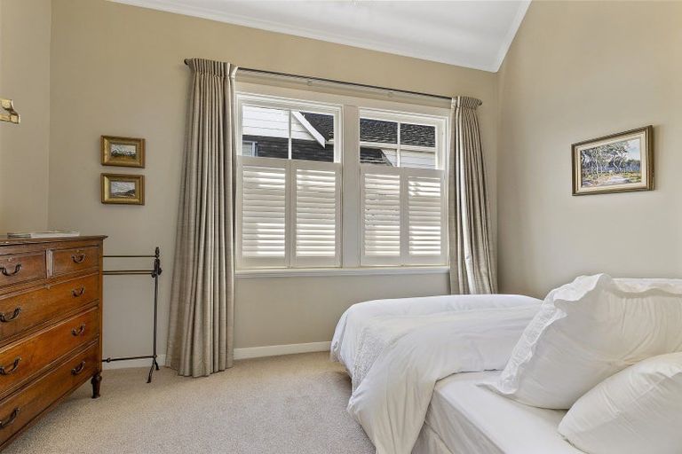 Photo of property in 7 Burnham Street, Seatoun, Wellington, 6022
