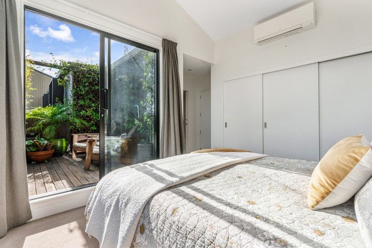 Photo of property in 12 Cochrane Road, Hobsonville, Auckland, 0616