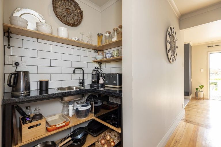 Photo of property in 5 Eatwell Avenue, Paraparaumu Beach, Paraparaumu, 5032