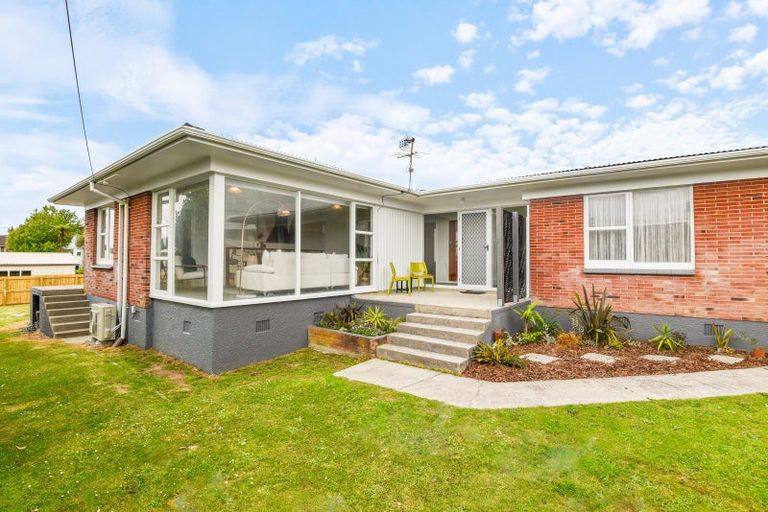 Photo of property in 16 Elliott Crescent, Owhata, Rotorua, 3010