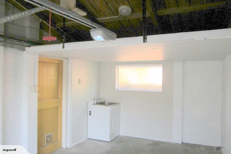 Photo of property in 1/5 Milnebank Street, Upper Riccarton, Christchurch, 8041