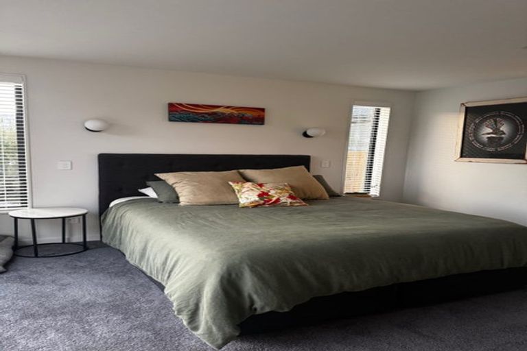 Photo of property in 19 Kaiwaru Place, Waikanae, 5036