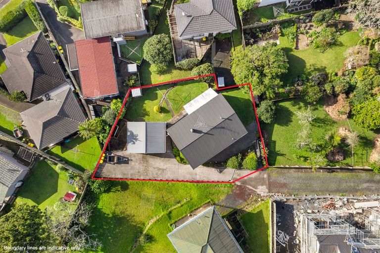 Photo of property in 1/38 Weldene Avenue, Glenfield, Auckland, 0629