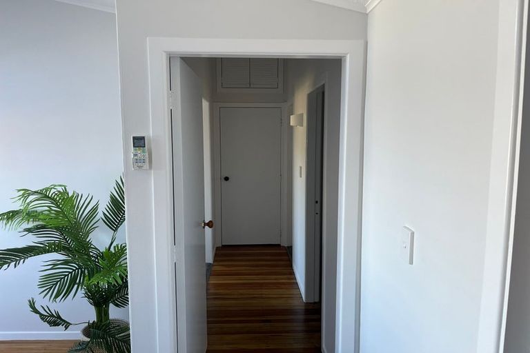 Photo of property in 2 Anzia Way, Johnsonville, Wellington, 6037