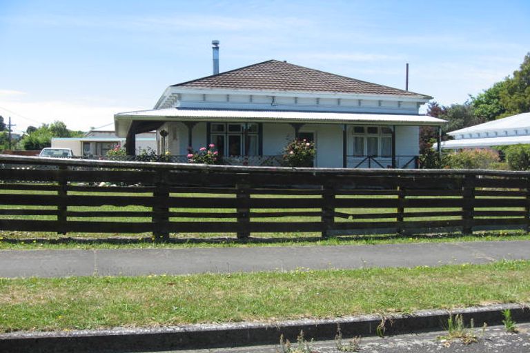 Photo of property in 13 Ranfurly Road, Feilding, 4702