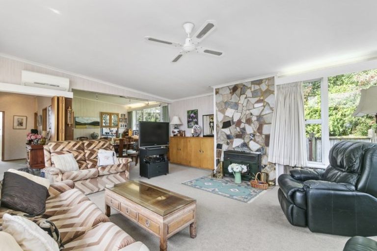 Photo of property in 18 Marlborough Street, Silverstream, Upper Hutt, 5019