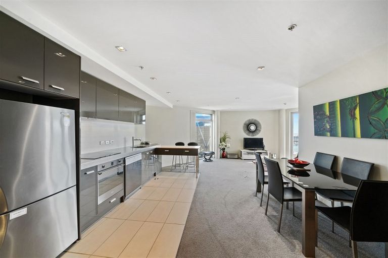 Photo of property in Piermont Apartments, 7f/82 Cable Street, Te Aro, Wellington, 6011