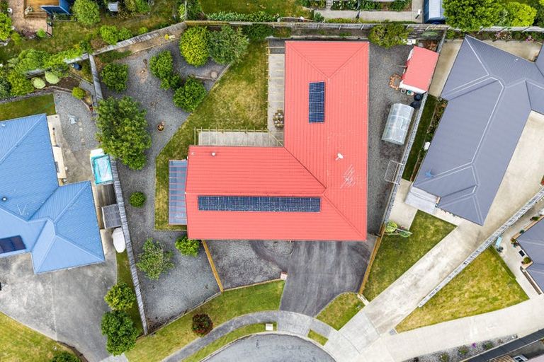 Photo of property in 20 Glentui Place, Waikawa, Picton, 7220