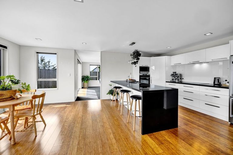 Photo of property in 7 Reremoana Close, Hawera, 4610